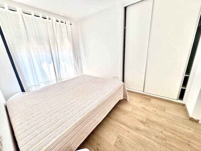 3 quarto Moradia Geminada para arrendar em Albir com piscina garagem - 1 800 € (Ref: 9002975)