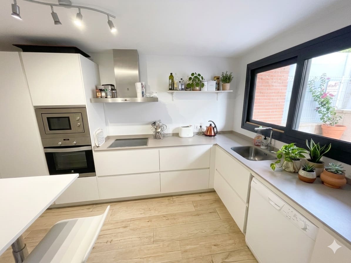 3 quarto Moradia Geminada para arrendar em Albir com piscina garagem - 1 800 € (Ref: 9002975)