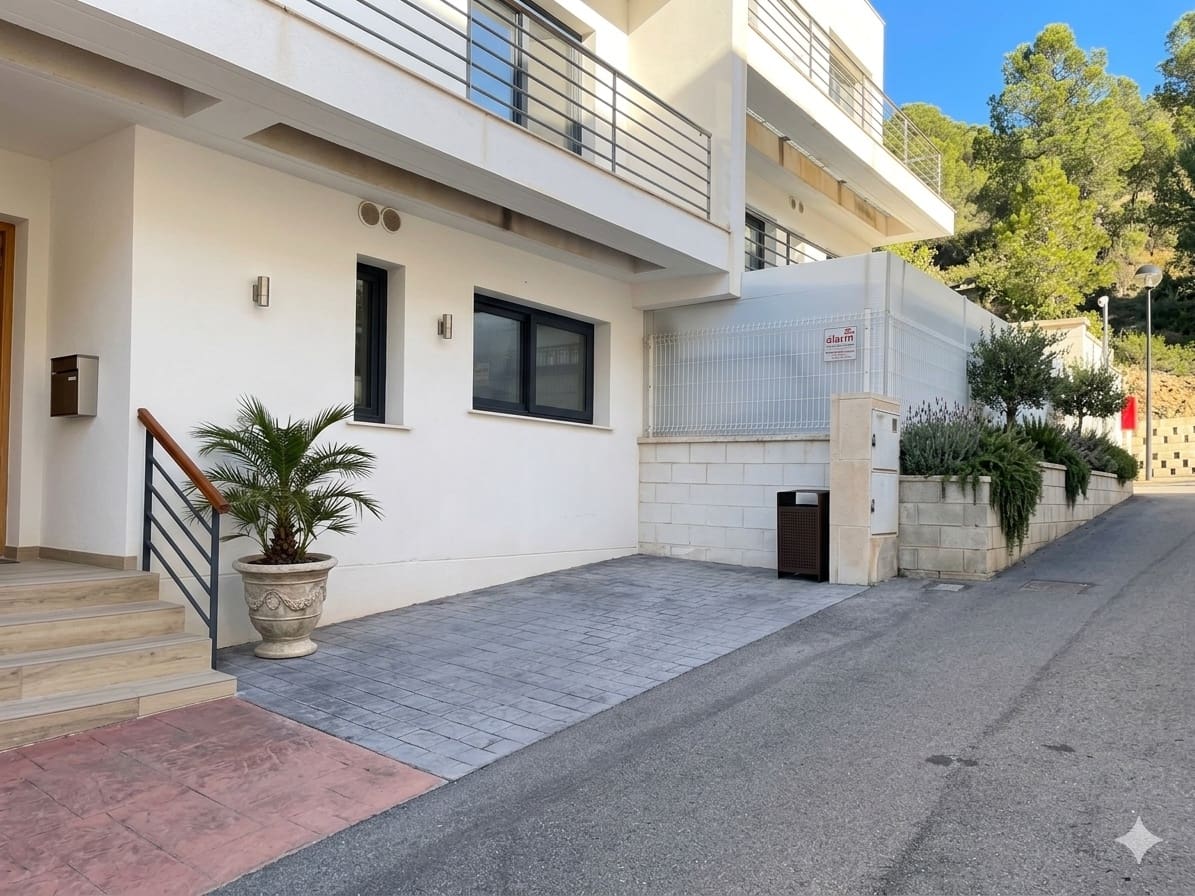 3 quarto Moradia Geminada para arrendar em Albir com piscina garagem - 1 800 € (Ref: 9002975)
