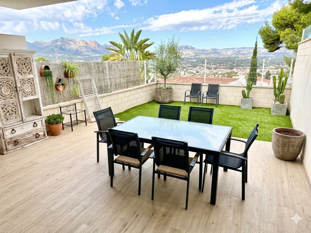 3 quarto Moradia Geminada para arrendar em Albir com piscina garagem - 1 800 € (Ref: 9002975)