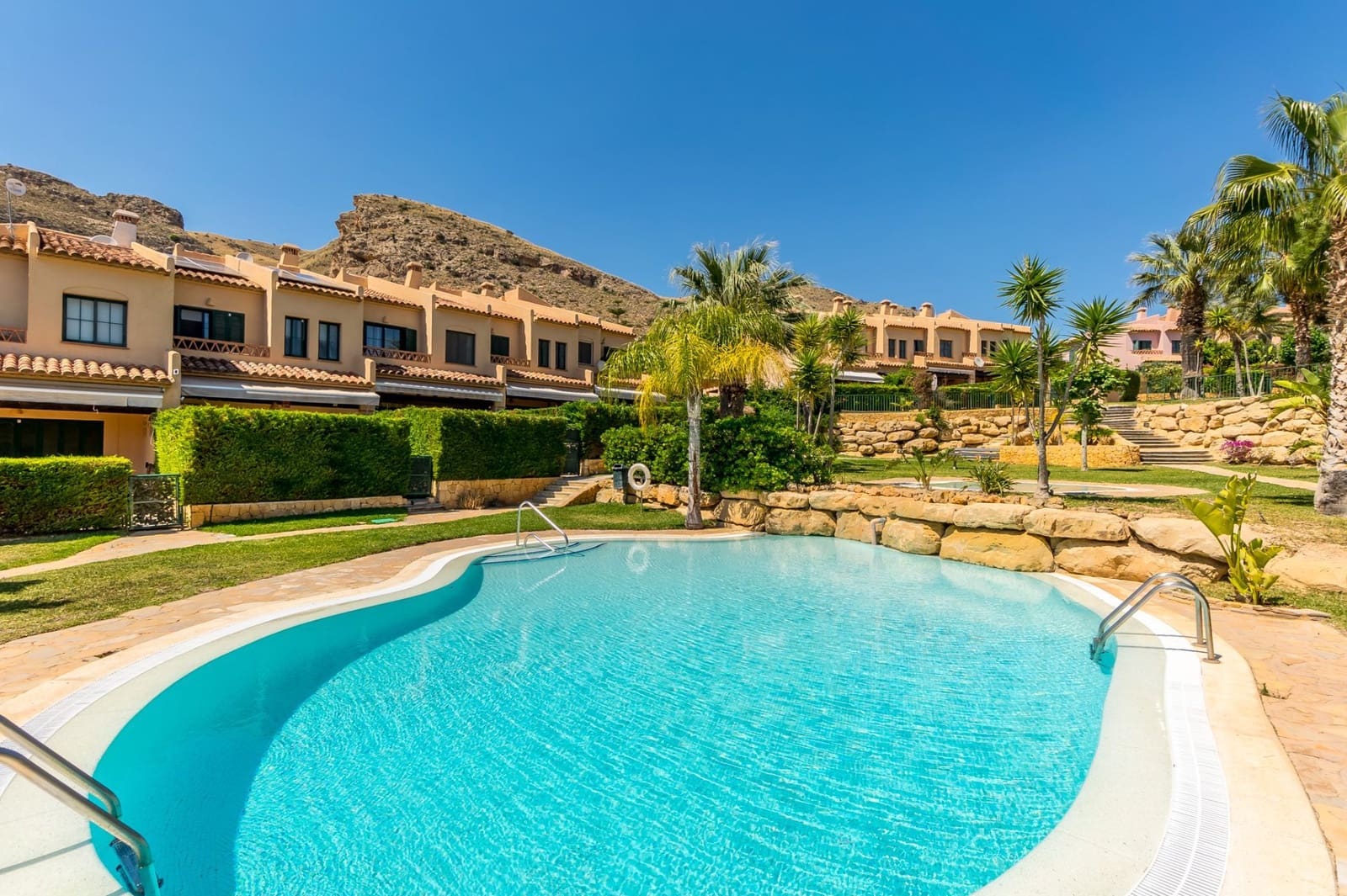 3 sypialnia Dom blizniak na sprzedaż w Finestrat z basenem garażem - 339 900 € (Ref: 9019866)