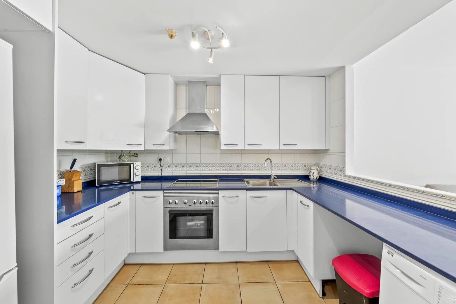 1 sypialnia Apartament do wynajęcia w Altea z basenem garażem - 875 € (Ref: 9022928)