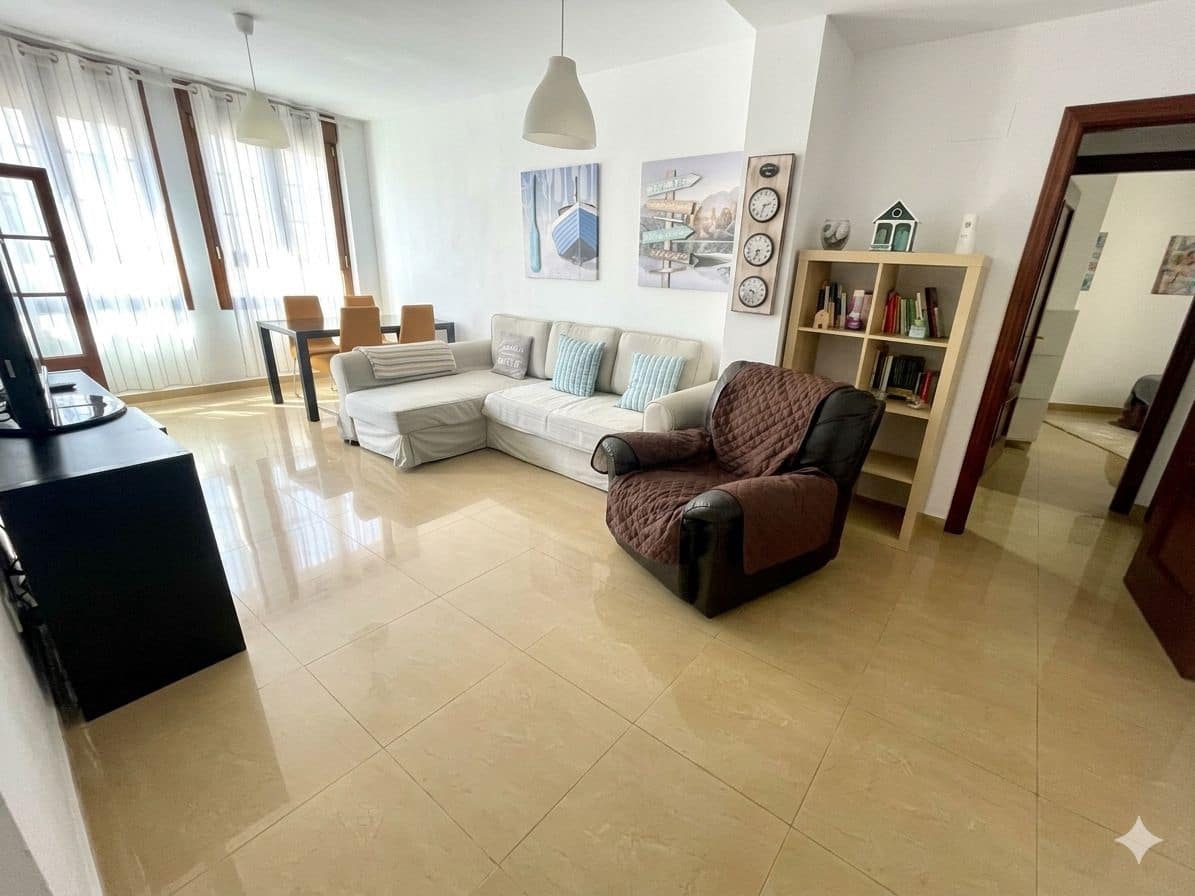 Apartamento de 2 habitaciones en Altea en alquiler con piscina garaje - 1.200 € (Ref: 9057318)