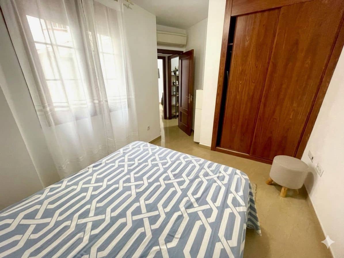 Apartamento de 2 habitaciones en Altea en alquiler con piscina garaje - 1.200 € (Ref: 9057318)