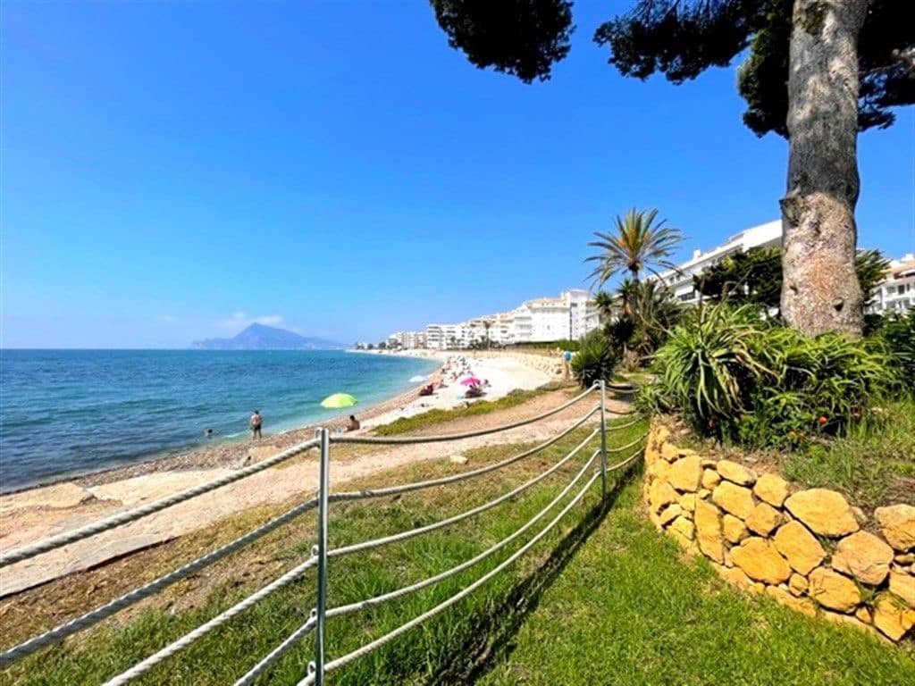 3 bedroom Apartment for rent in Altea with pool garage - € 1,800 (Ref: 9064941)