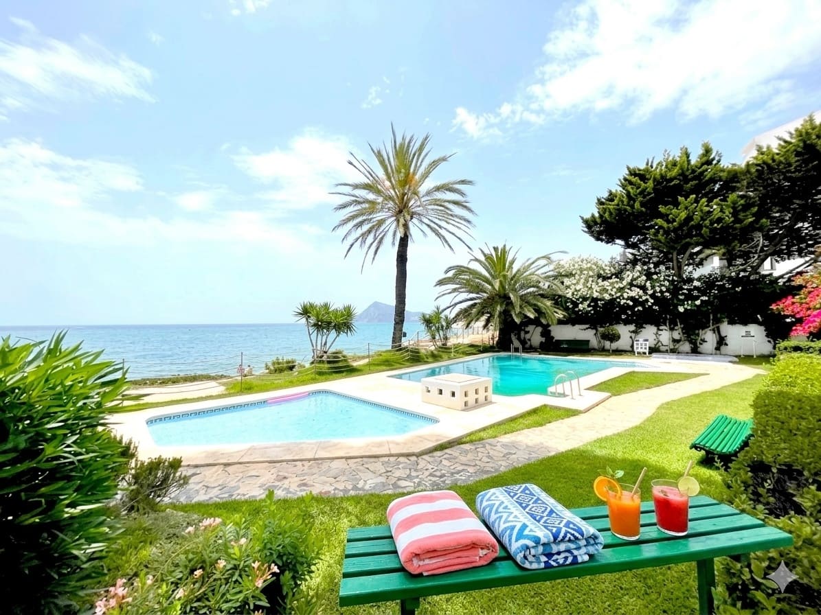 3 bedroom Apartment for rent in Altea with pool garage - € 1,800 (Ref: 9064941)