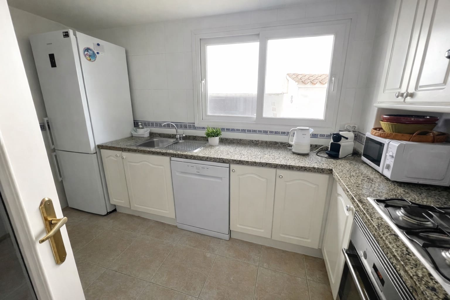 3 bedroom Apartment for rent in Altea with pool garage - € 1,800 (Ref: 9064941)