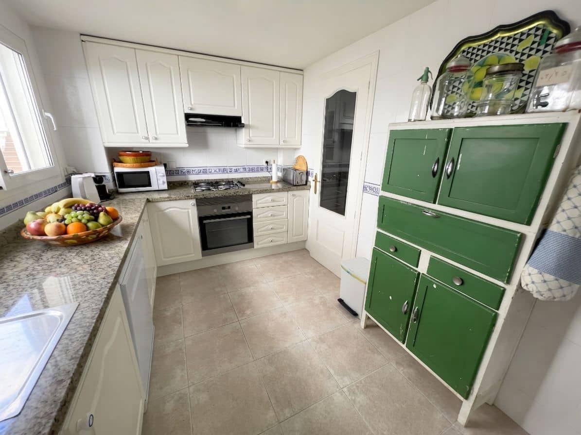 3 bedroom Apartment for rent in Altea with pool garage - € 1,800 (Ref: 9064941)