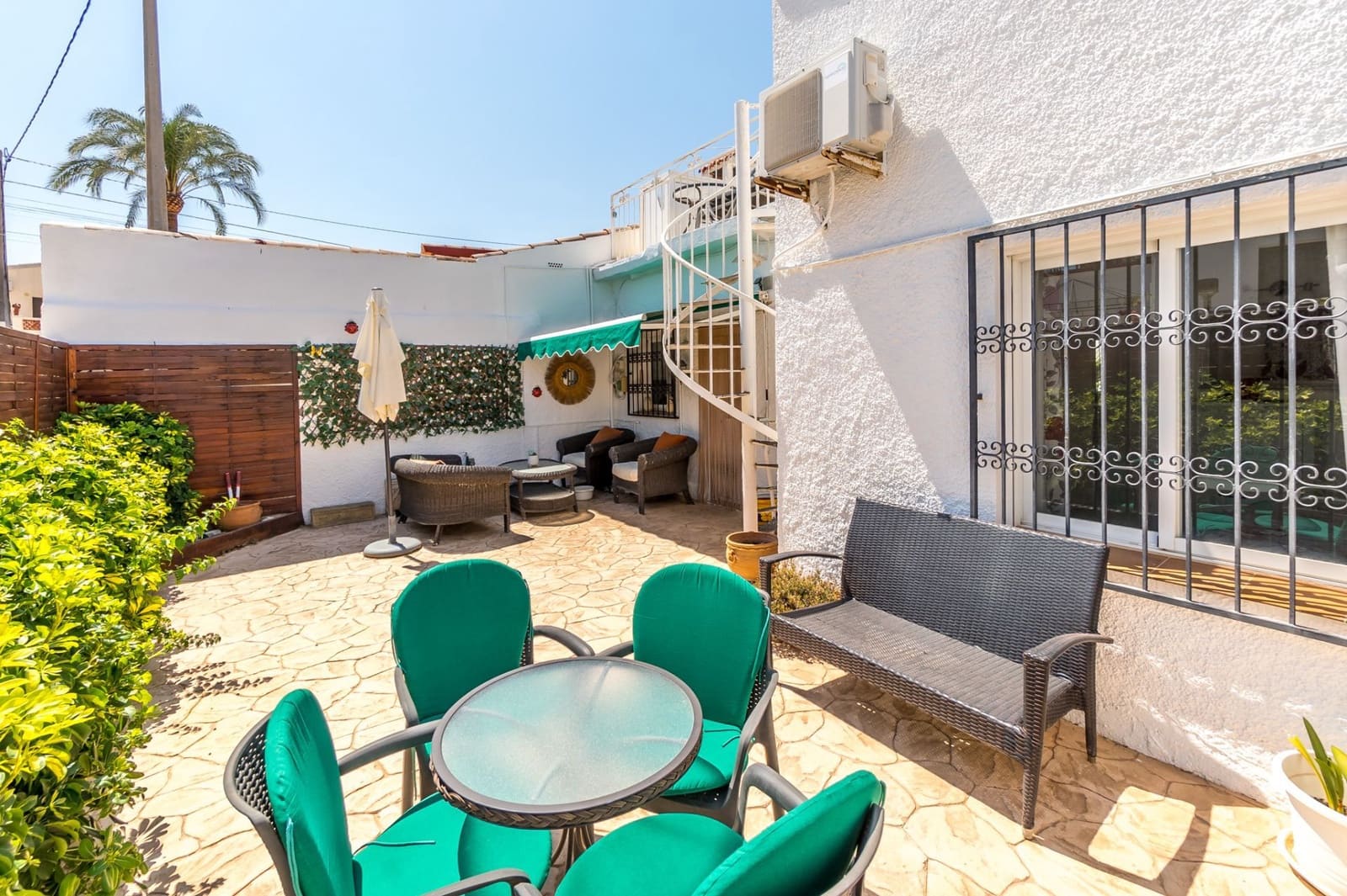 2 sovrum Villa till salu i Albir med pool garage - 375 000 € (Ref: 9148849)