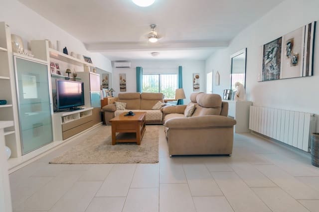 2 bedroom Villa for sale in Albir, Alfaz del Pi / L'Alfàs del Pi with pool garage - € 375,000 (Ref: 9148849)