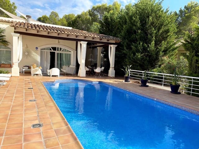 3 soveværelse Villa til leje i Altea la Vella, Altea med swimmingpool garage - € 3.800 (Ref: 9173208)