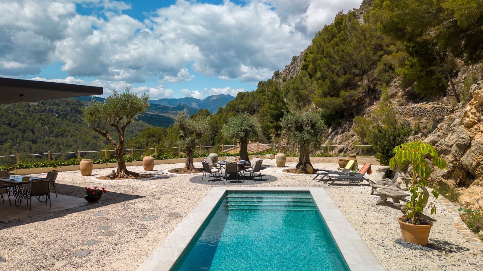 3 slaapkamer Villa te koop in Callosa d'En Sarria met zwembad garage - € 1.895.000 (Ref: 9228211)