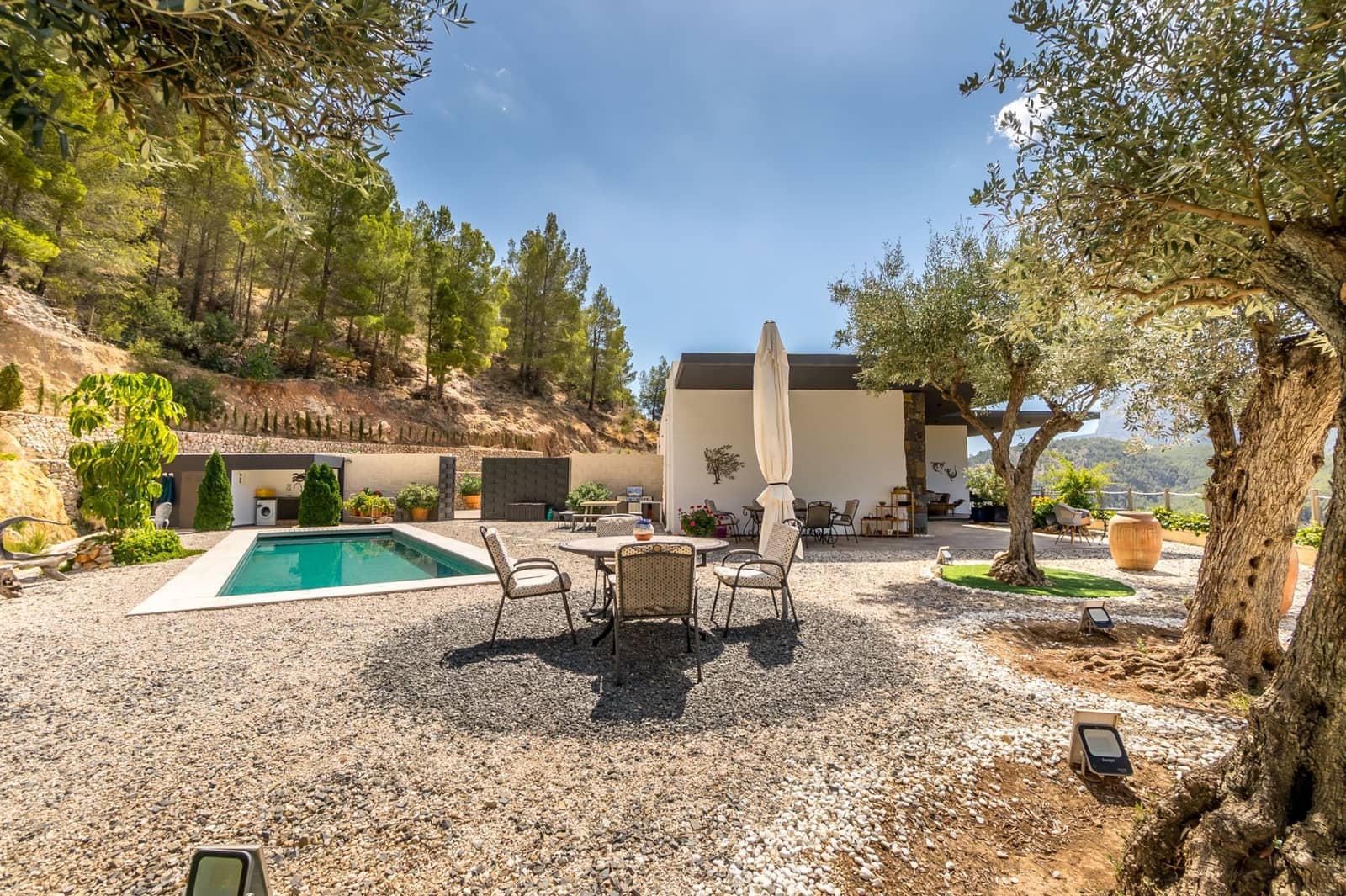 3 slaapkamer Villa te koop in Callosa d'En Sarria met zwembad garage - € 1.895.000 (Ref: 9228211)