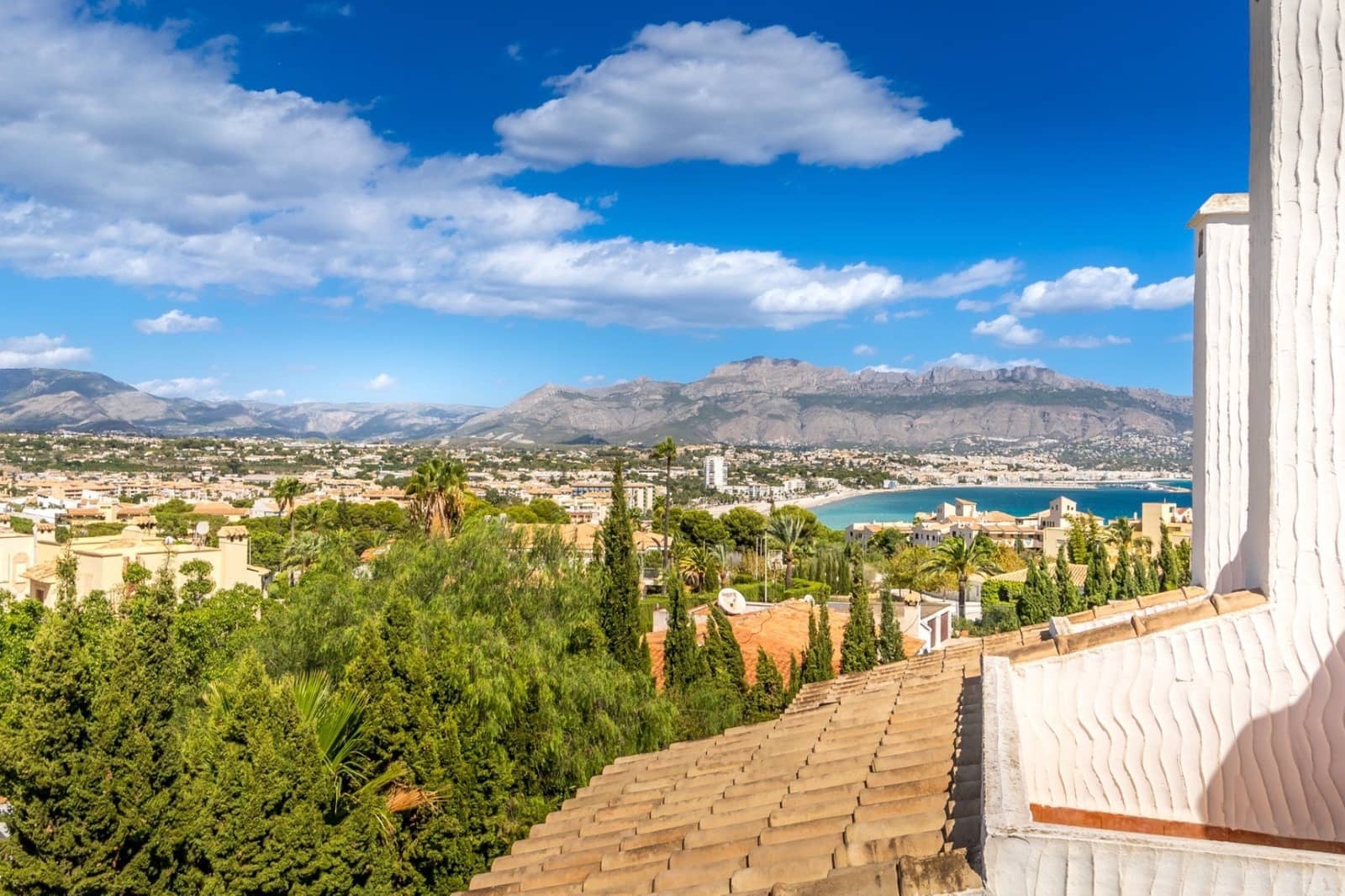 3 Zimmer Doppelhaus zu verkaufen in Albir mit Pool Garage - 349.000 € (Ref: 9290994)