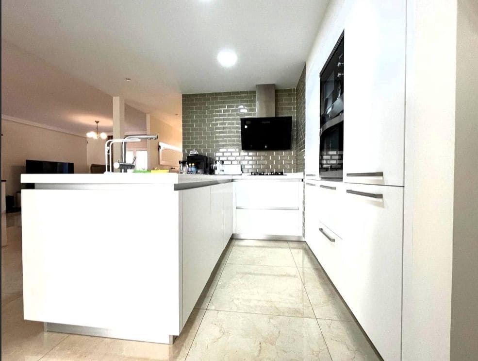 4 bedroom Semi-detached Villa for sale in Albir with pool garage - € 695,000 (Ref: 9356675)