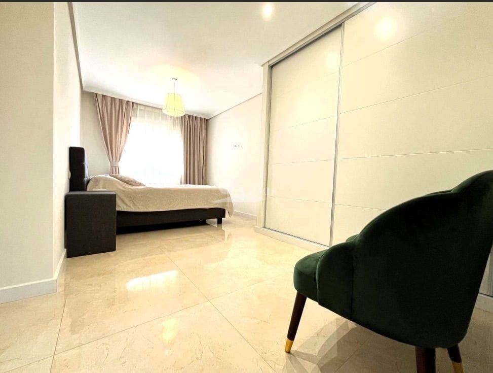 4 bedroom Semi-detached Villa for sale in Albir with pool garage - € 695,000 (Ref: 9356675)