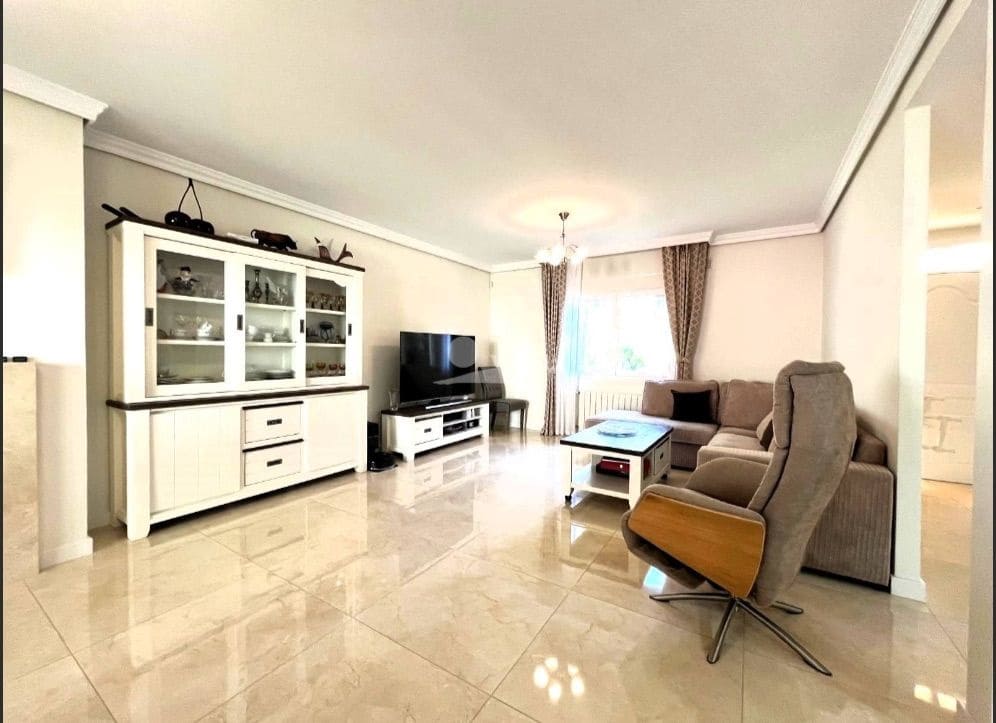 4 bedroom Semi-detached Villa for sale in Albir with pool garage - € 695,000 (Ref: 9356675)