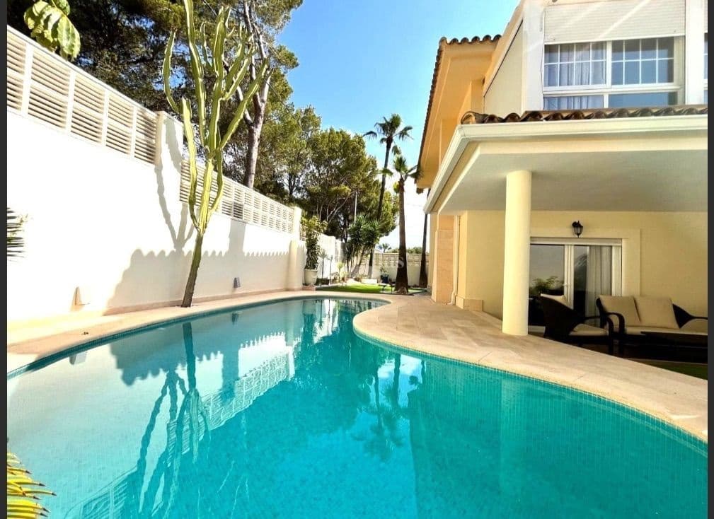 4 bedroom Semi-detached Villa for sale in Albir with pool garage - € 695,000 (Ref: 9356675)