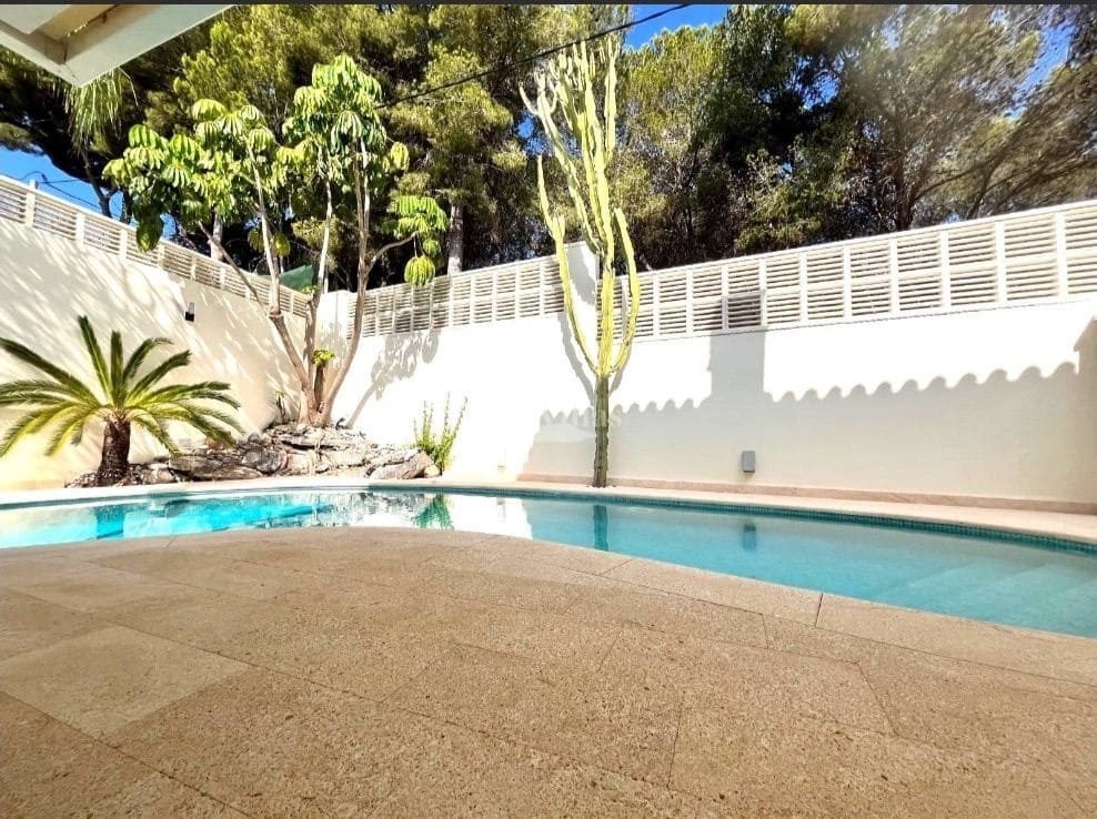 4 bedroom Semi-detached Villa for sale in Albir with pool garage - € 695,000 (Ref: 9356675)