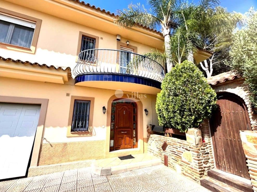 4 bedroom Semi-detached Villa for sale in Albir with pool garage - € 695,000 (Ref: 9356675)