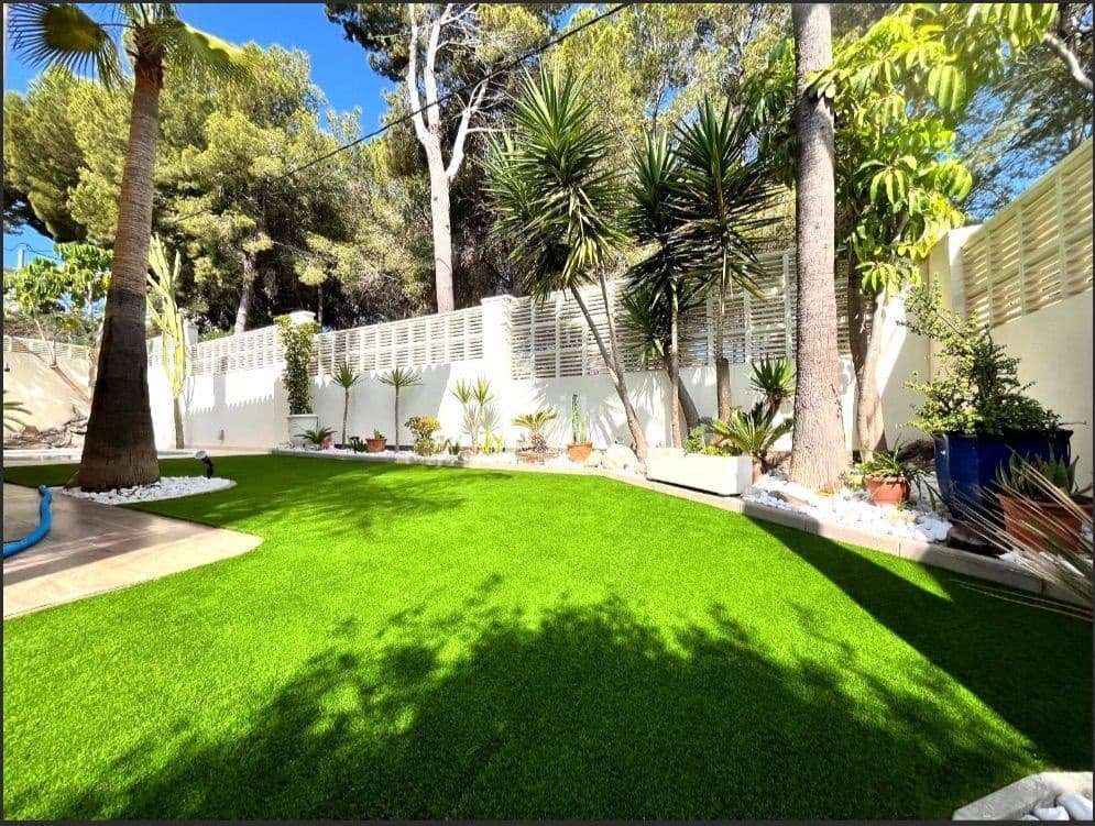 4 bedroom Semi-detached Villa for sale in Albir with pool garage - € 695,000 (Ref: 9356675)