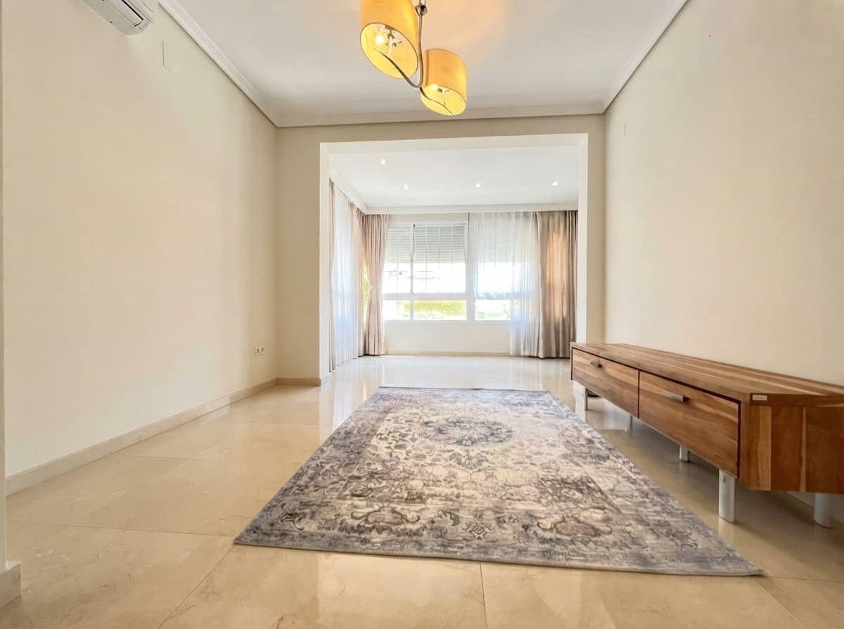 4 sypialnia Dom blizniak na sprzedaż w Albir z basenem garażem - 670 000 € (Ref: 9356675)