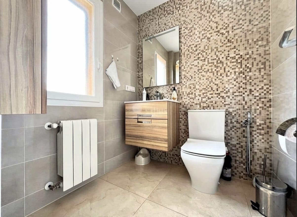 4 sypialnia Dom blizniak na sprzedaż w Albir z basenem garażem - 670 000 € (Ref: 9356675)