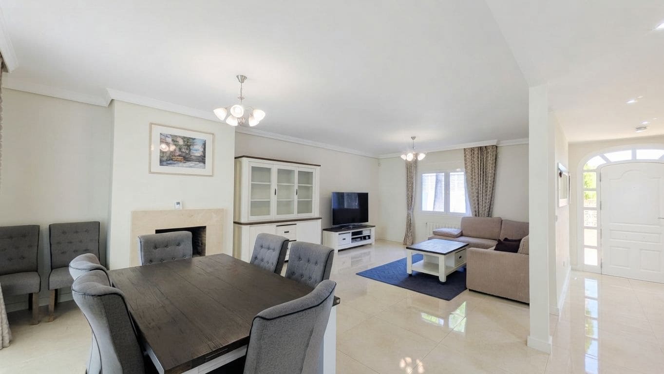 4 sypialnia Dom blizniak na sprzedaż w Albir z basenem garażem - 670 000 € (Ref: 9356675)