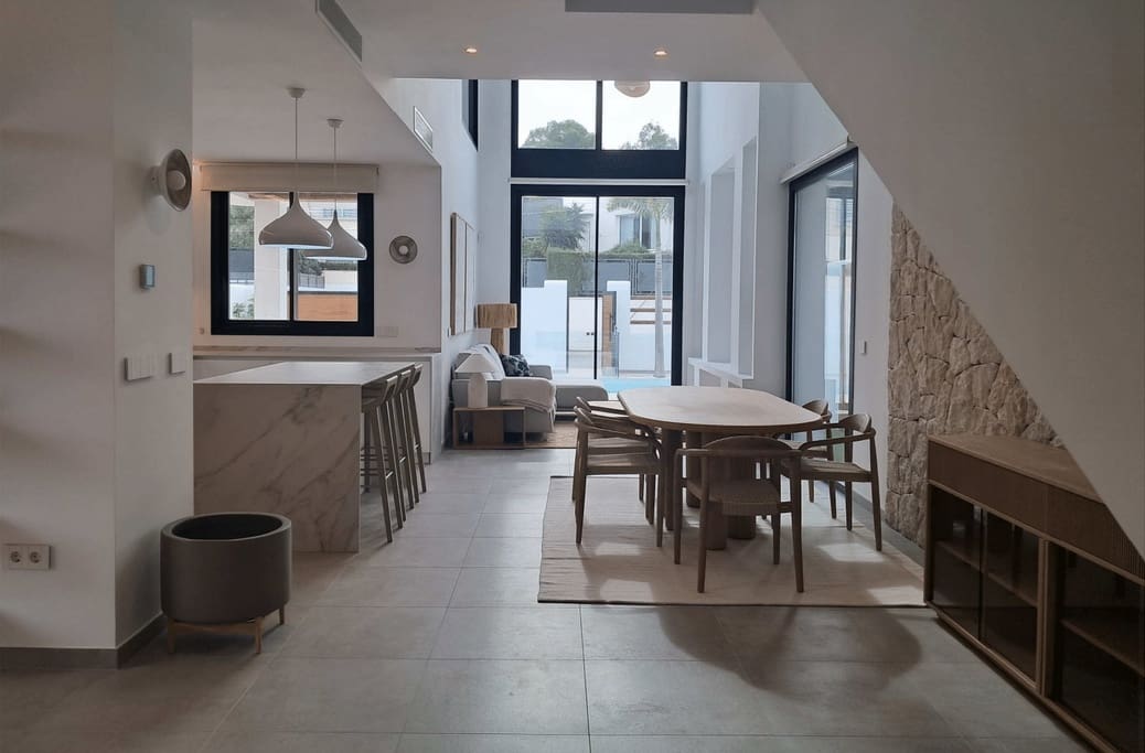 4 bedroom Villa for sale in Albir with pool garage - € 875,000 (Ref: 9387400)