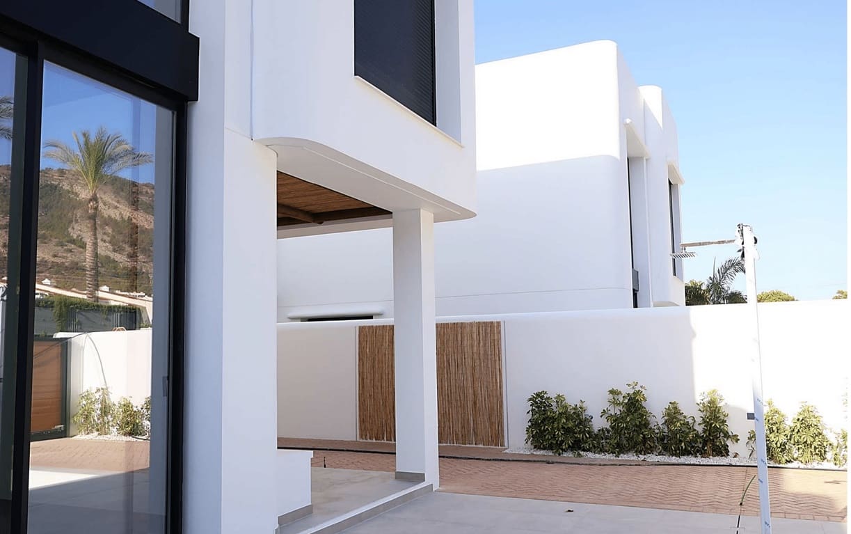 4 bedroom Villa for sale in Albir with pool garage - € 875,000 (Ref: 9387400)