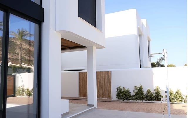 Chalet de 4 habitaciones en Albir, Alfaz del Pi / L'Alfàs del Pi en venta con piscina garaje - 875.000 € (Ref: 9387400)
