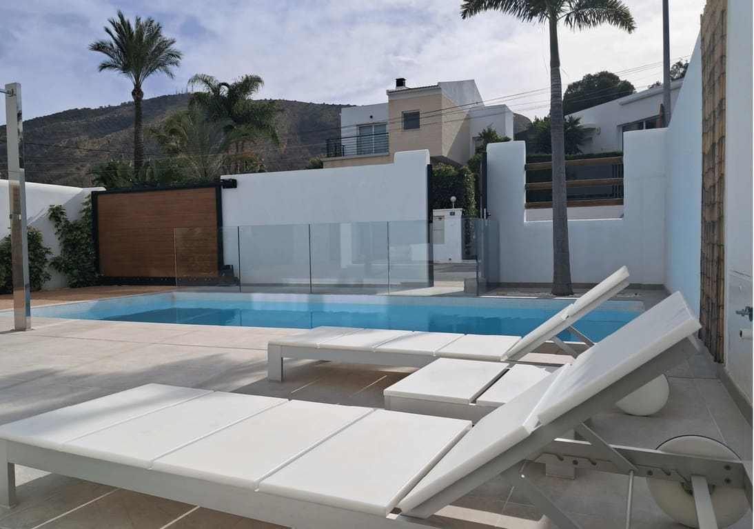 4 bedroom Villa for sale in Albir with pool garage - € 875,000 (Ref: 9387400)