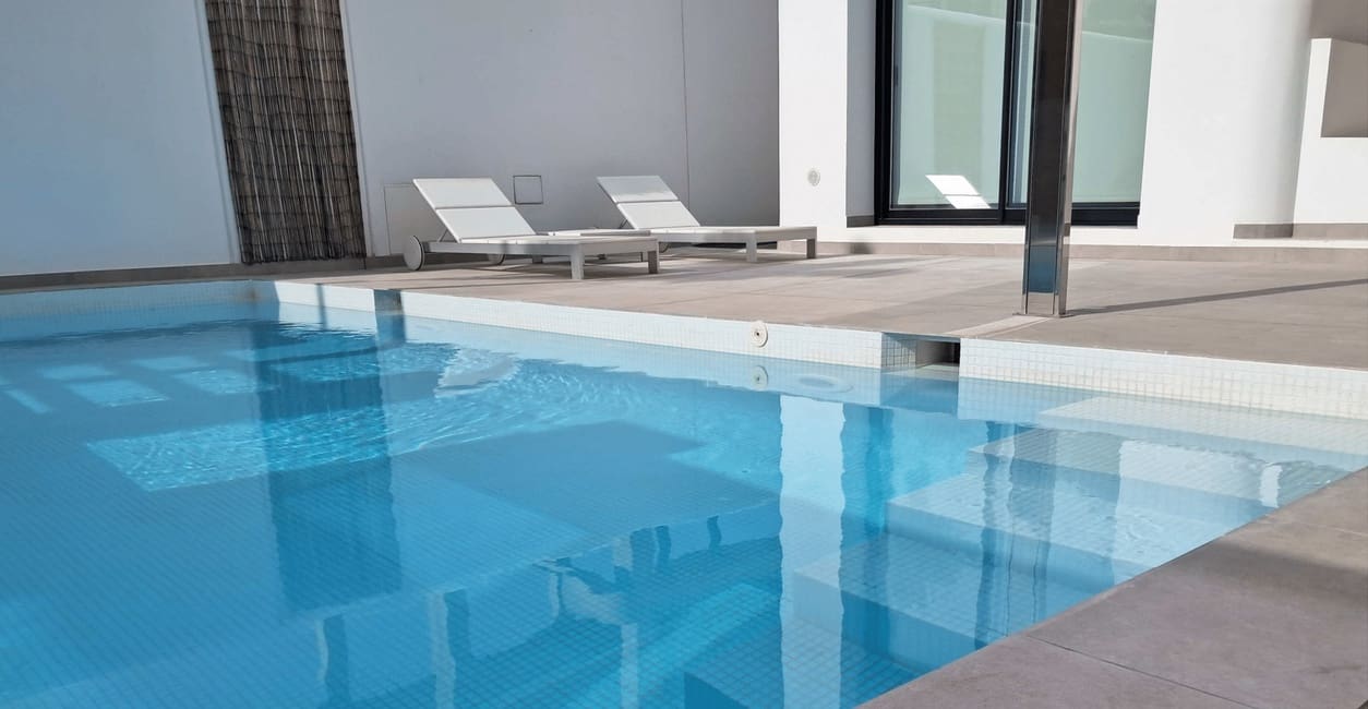 4 bedroom Villa for sale in Albir with pool garage - € 875,000 (Ref: 9387400)