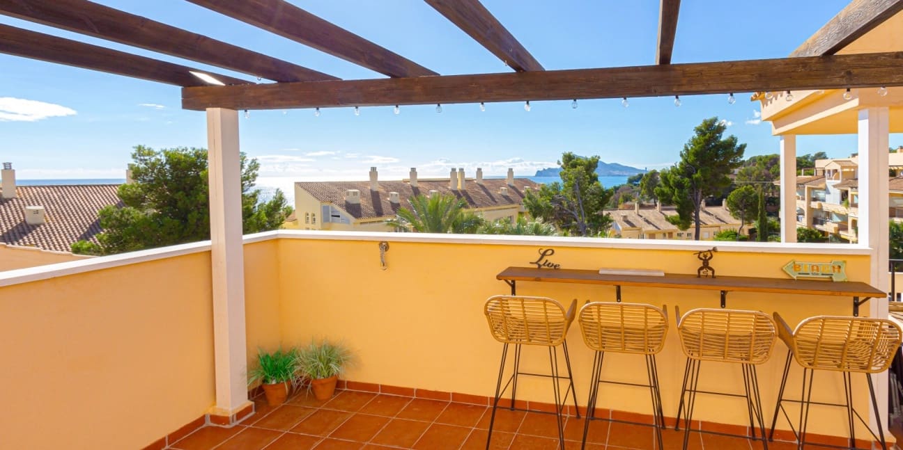3 bedroom Townhouse for sale in Altea with pool garage - € 440,000 (Ref: 9451800)