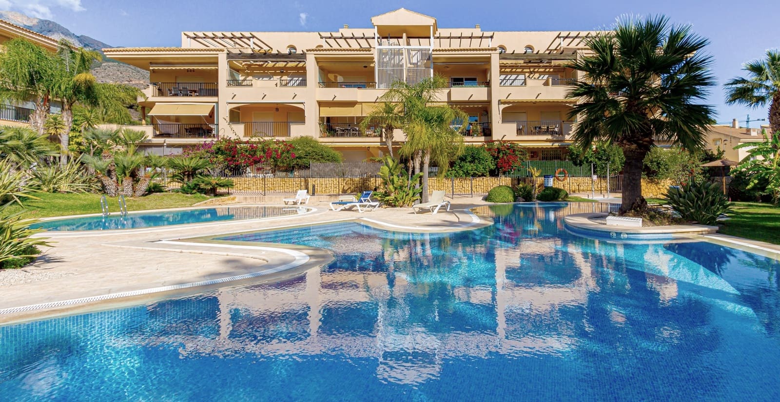 3 bedroom Townhouse for sale in Altea with pool garage - € 440,000 (Ref: 9451800)