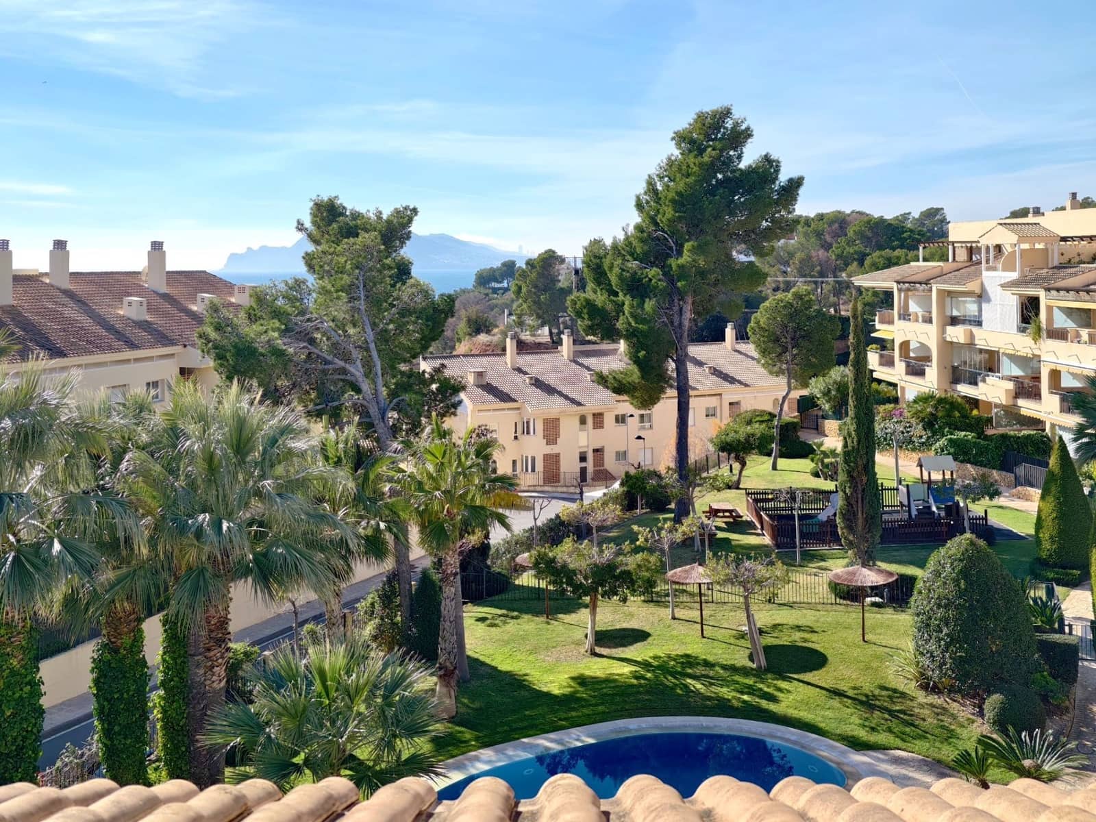 3 Zimmer Haus zu verkaufen in Altea mit Pool Garage - 440.000 € (Ref: 9451800)