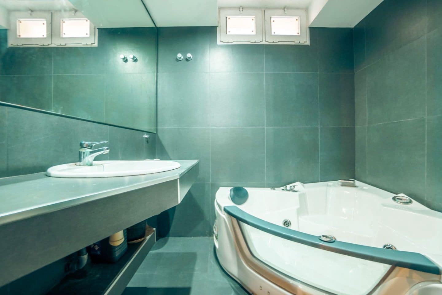 2 bedroom Villa for sale in La Nucia with pool garage - € 329,000 (Ref: 9526136)