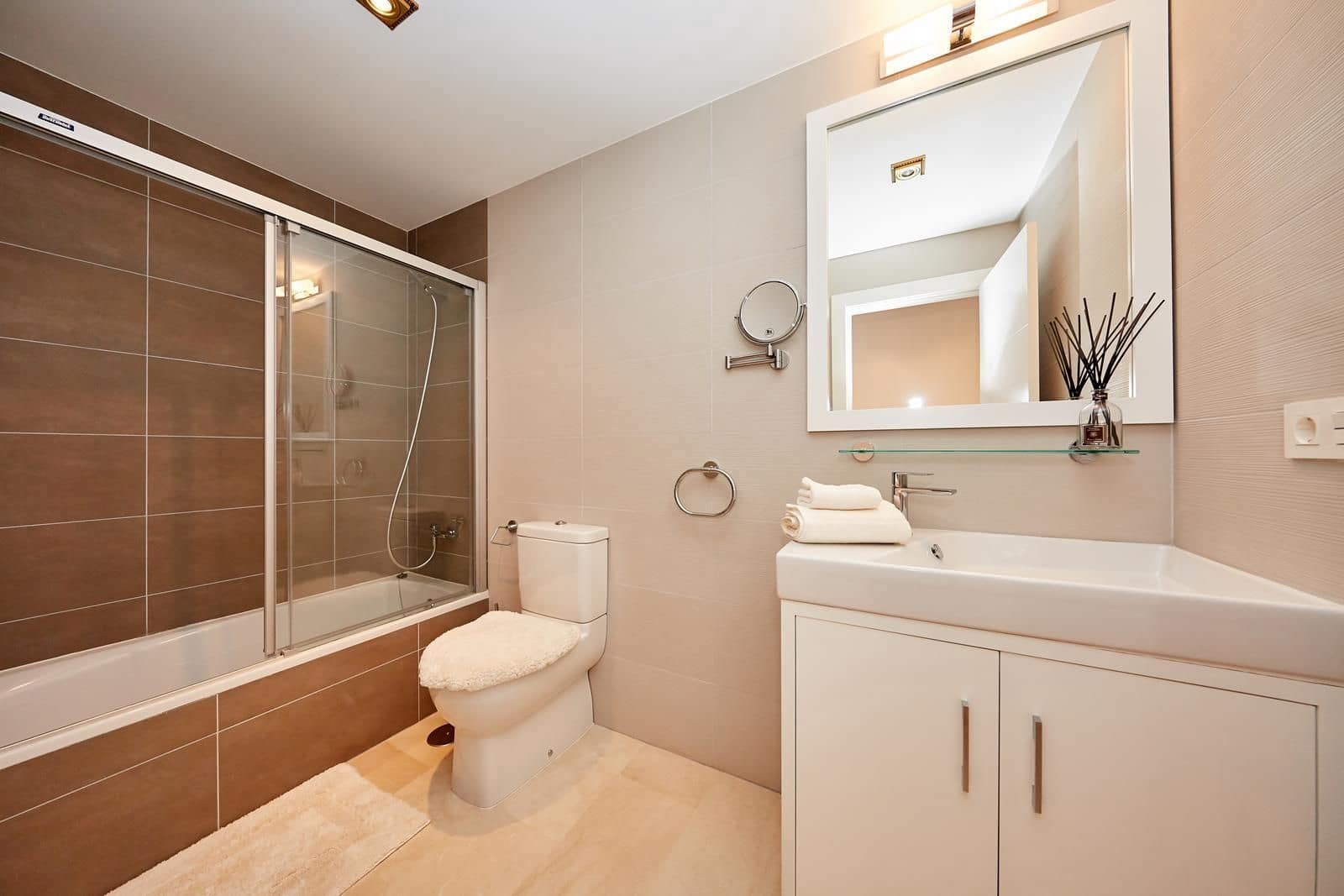 2 bedroom Apartment for sale in La Villajoyosa / Vila Joiosa with pool garage - € 595,000 (Ref: 9543057)