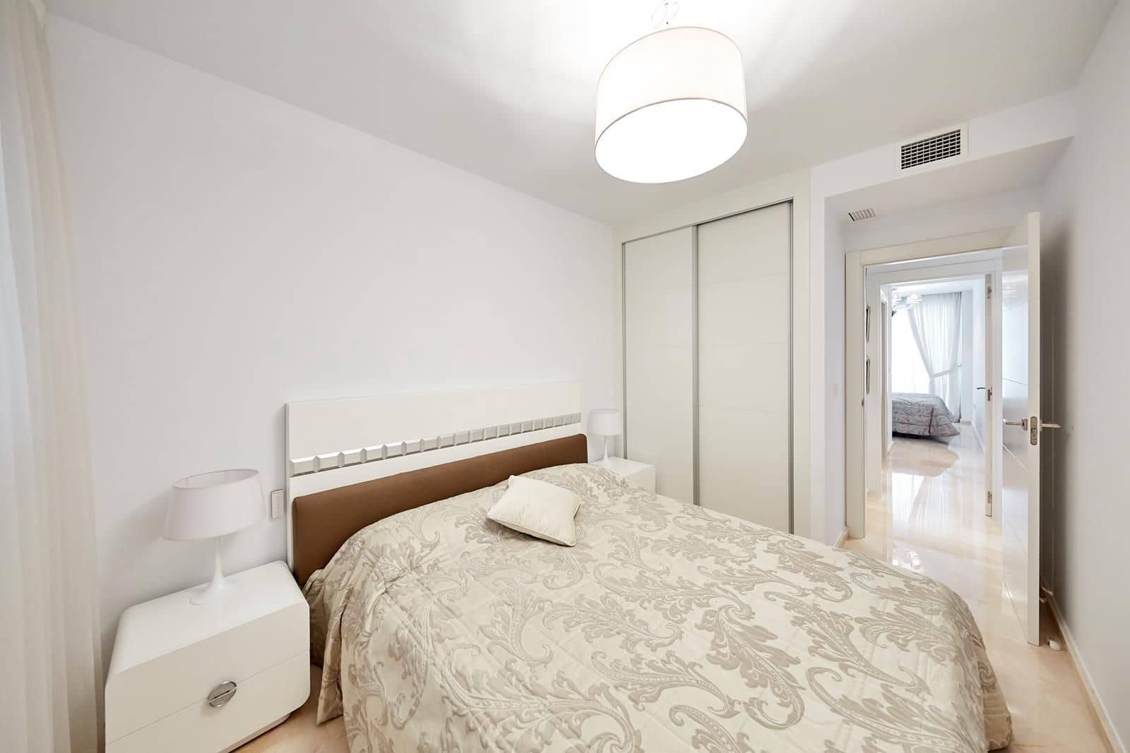 2 bedroom Apartment for sale in La Villajoyosa / Vila Joiosa with pool garage - € 595,000 (Ref: 9543057)