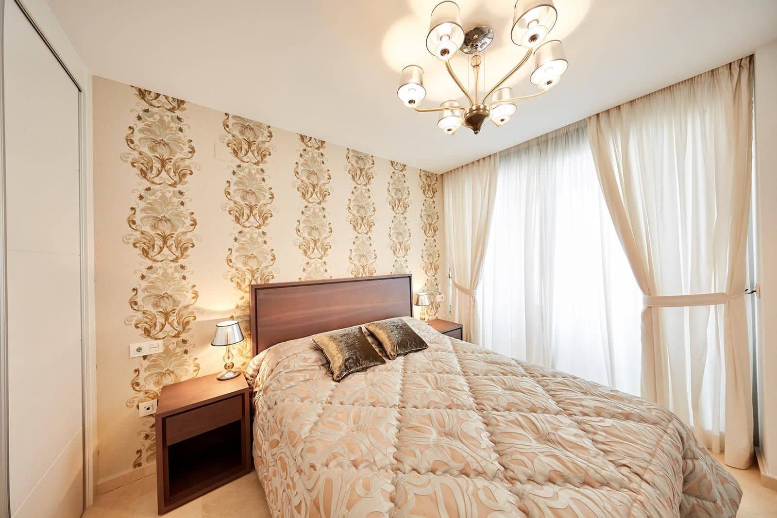 2 bedroom Apartment for sale in La Villajoyosa / Vila Joiosa with pool garage - € 595,000 (Ref: 9543057)