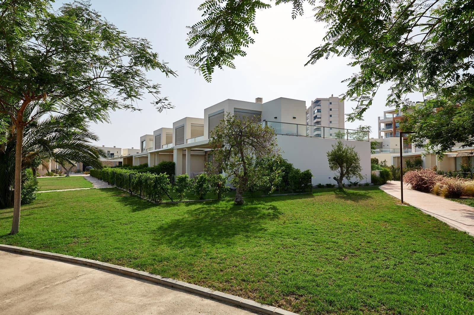 2 bedroom Apartment for sale in La Villajoyosa / Vila Joiosa with pool garage - € 595,000 (Ref: 9543057)