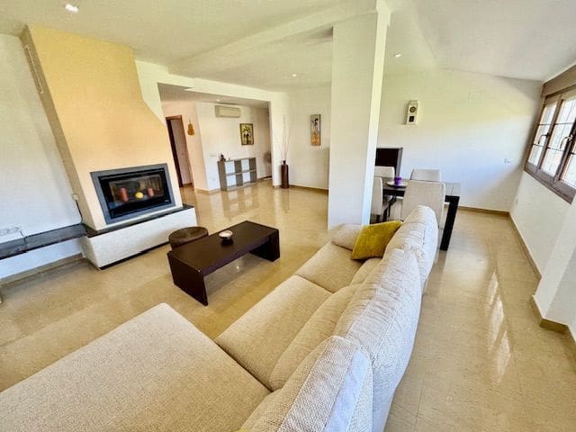 3 makuuhuone Kattohuoneisto vuokrattavana paikassa Altea mukana uima-altaan 
autotalli - 1 600 € (Ref: 9564325)