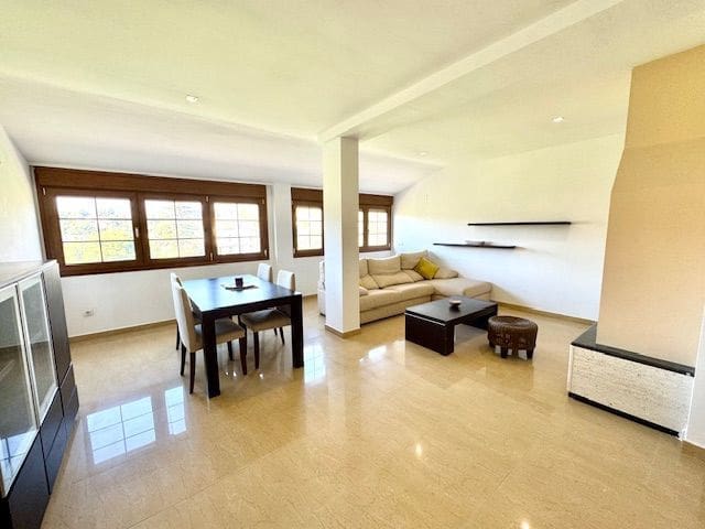 3 makuuhuone Kattohuoneisto vuokrattavana paikassa Altea mukana uima-altaan 
autotalli - 1 600 € (Ref: 9564325)