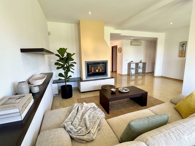 3 makuuhuone Kattohuoneisto vuokrattavana paikassa Altea mukana uima-altaan 
autotalli - 1 600 € (Ref: 9564325)