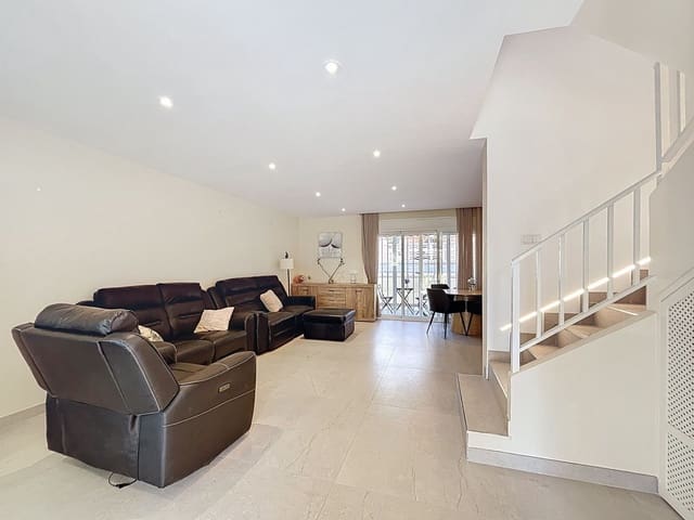 3 soverom Bungalow til salgs i Albir, Alfaz del Pi / L'Alfàs del Pi med garasje - € 359 900 (Ref: 9625336)