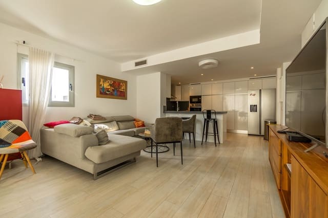 Chalet de 4 habitaciones en Finestrat en venta con piscina garaje - 549.000 € (Ref: 9741490)