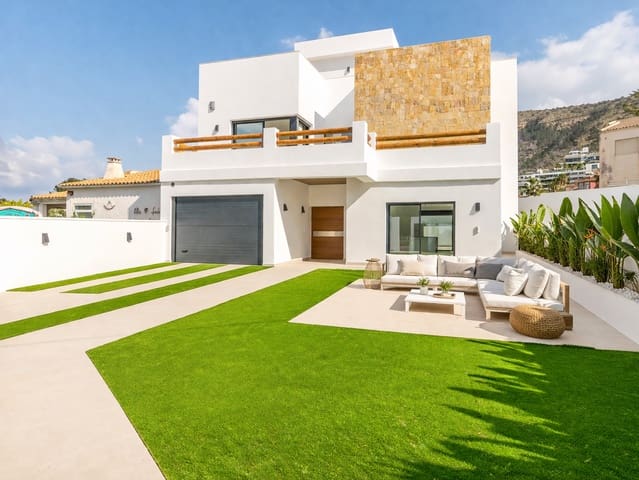 4 makuuhuone Huvila myytävänä paikassa Albir, Alfaz del Pi / L'Alfàs del Pi mukana uima-altaan 
autotalli - 1 195 000 € (Ref: 9770289)