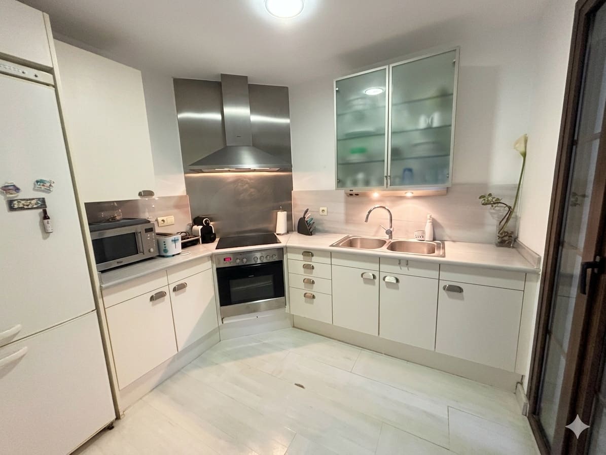 2 Zimmer Apartment zu vermieten in Altea mit Pool Garage - 1.500 € (Ref: 9803914)