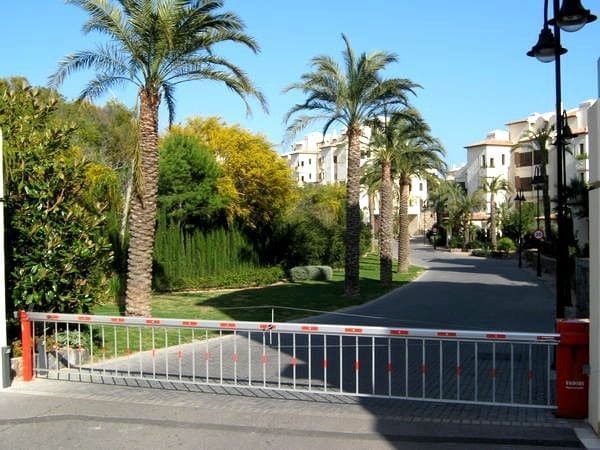 2 soveværelse Lejlighed til leje i Altea med swimmingpool garage - € 1.500 (Ref: 9803914)