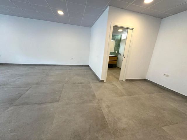 Commercial for rent in Altea - € 950 (Ref: 9827006)